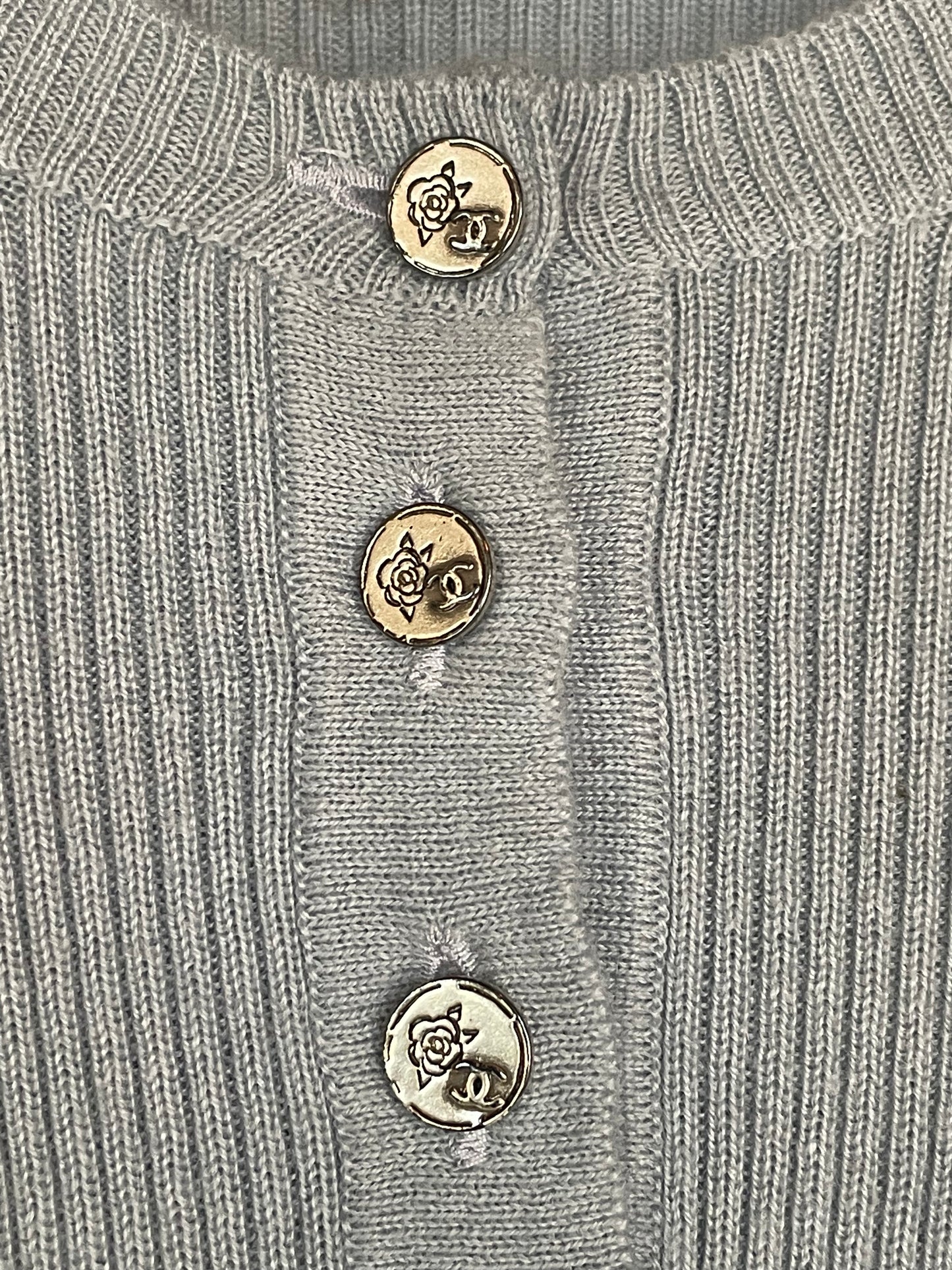 Chanel - Cashmere m. lange ærmer - himmelblå - 38/40