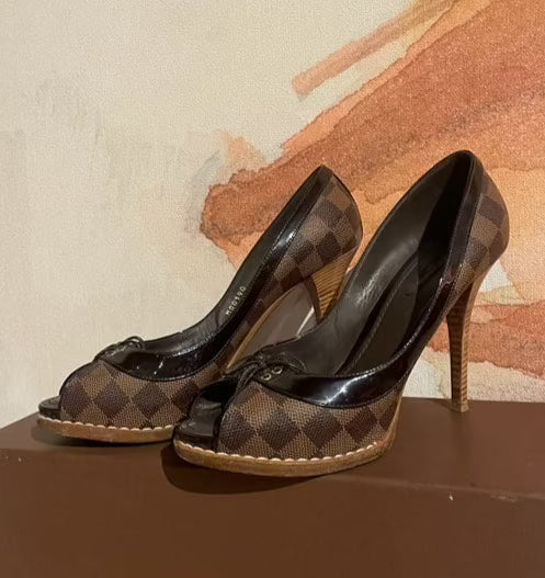 Louis Vuitton - Damier Heels - str. 39