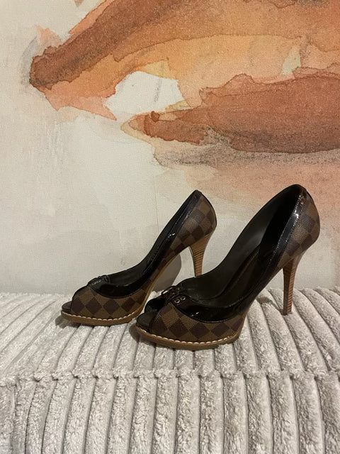 Louis Vuitton - Damier Heels - str. 39