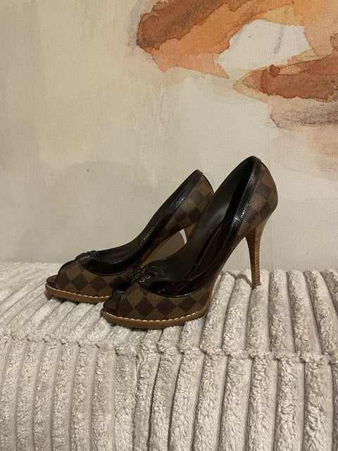 Louis Vuitton - Damier Heels - str. 39