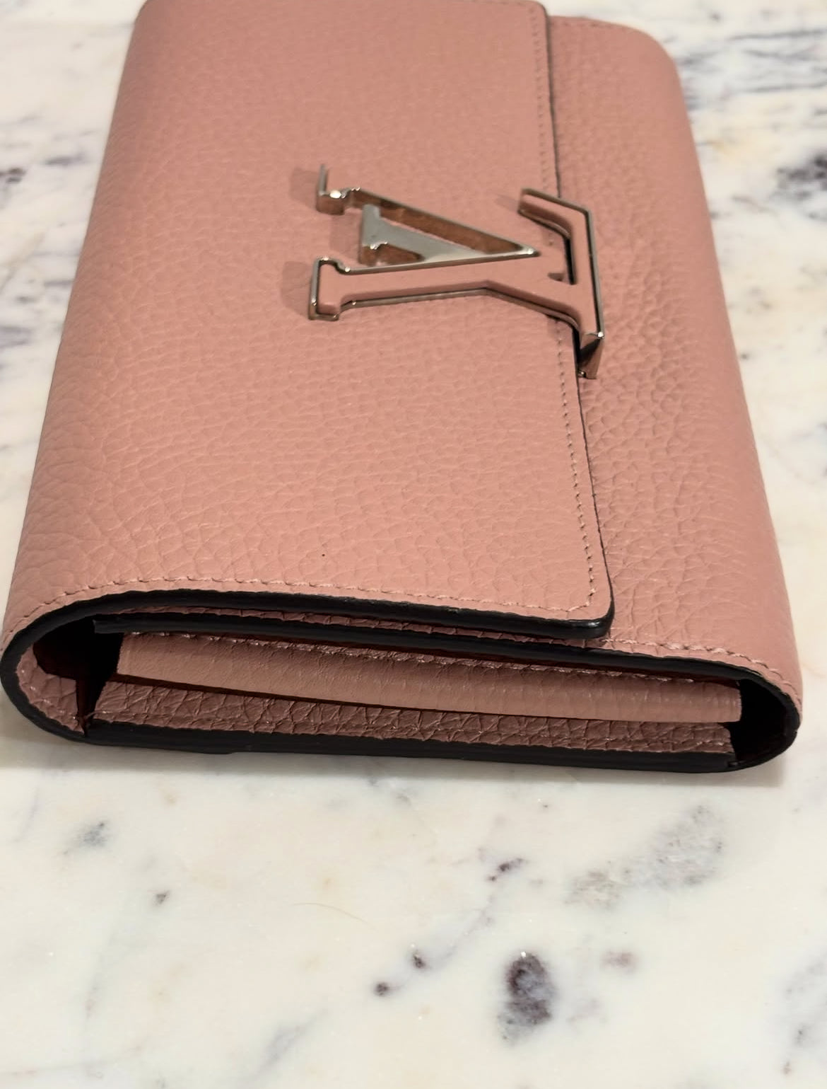 Louis Vuitton - Wallet