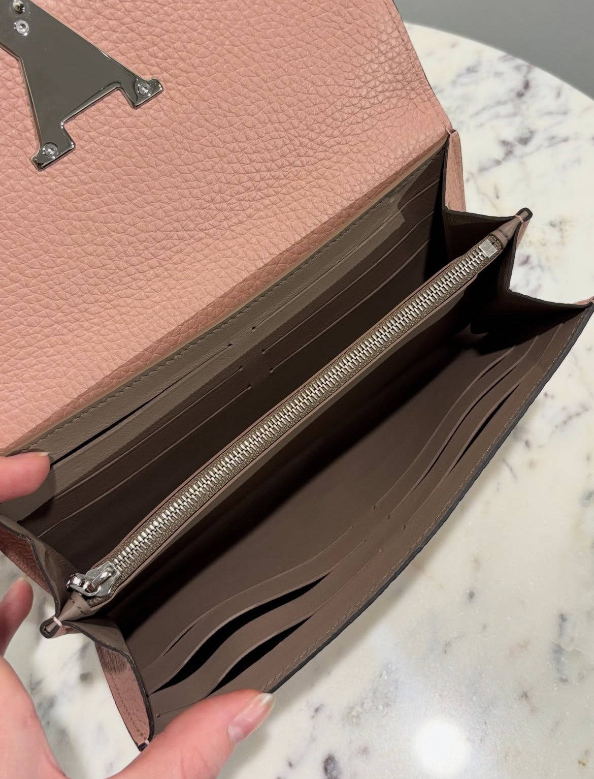 Louis Vuitton - Wallet