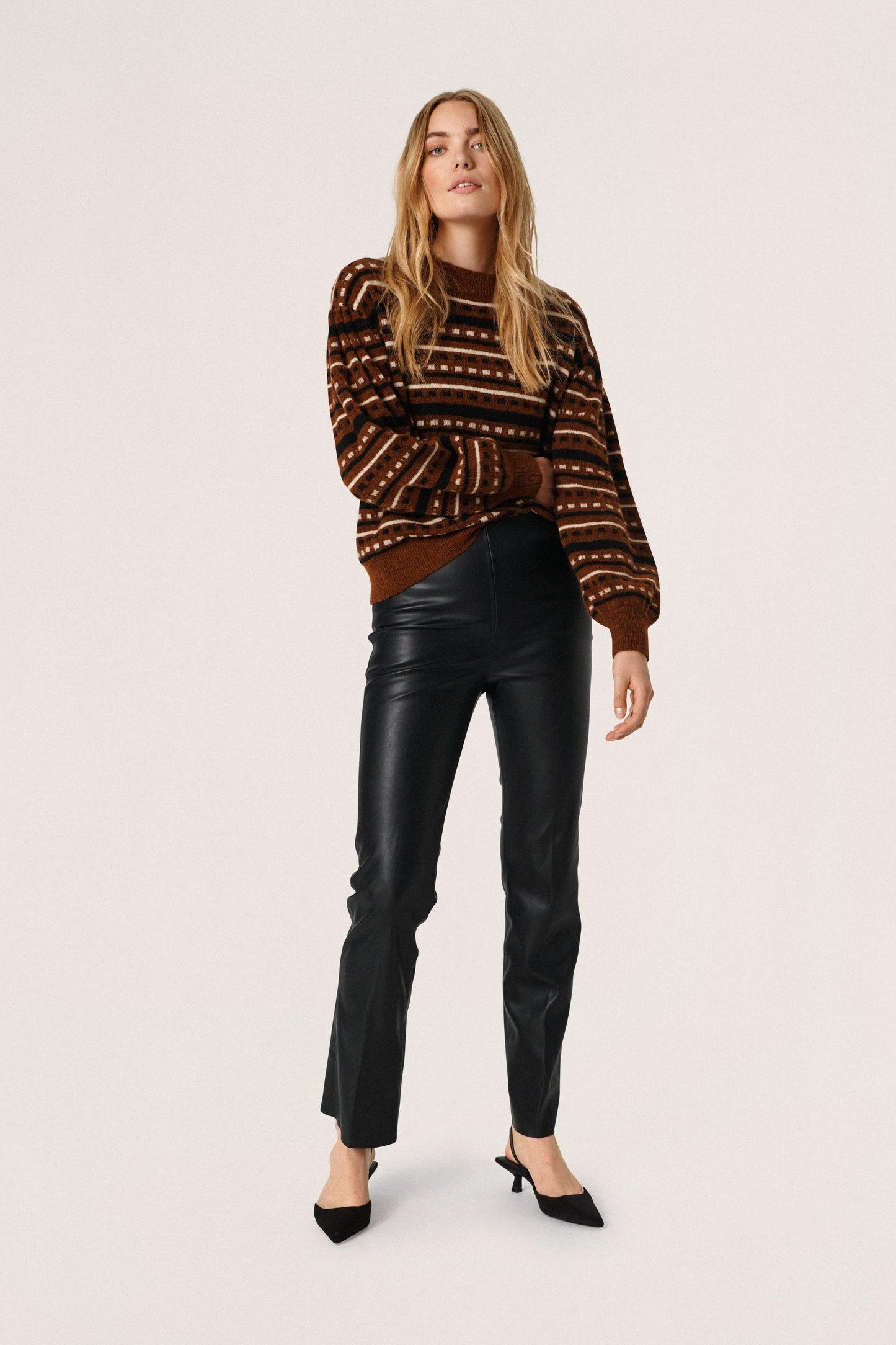 Kaylee straight bukser - Vegan leather - Soaked in Luxury