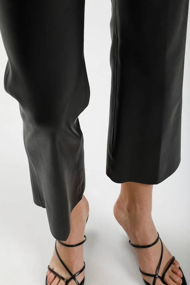 Kaylee Kickflare bukser - Vegan leather - Soaked in Luxury